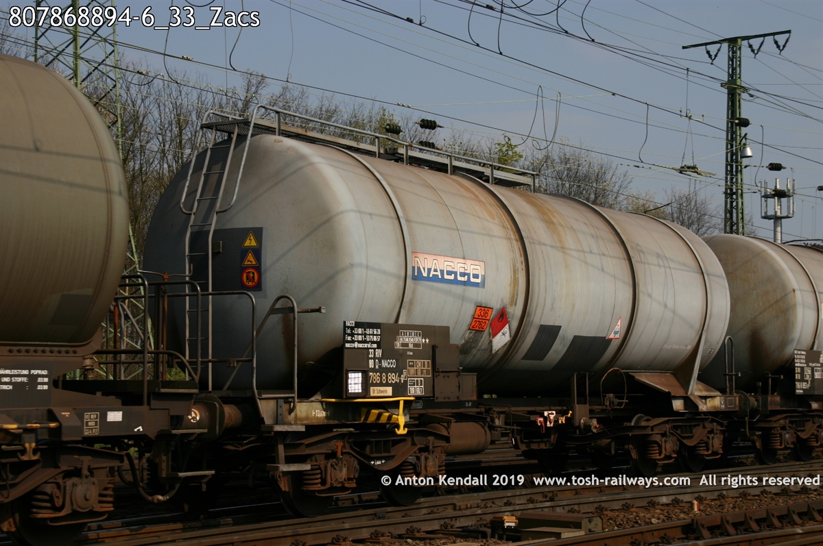 807868894-6_33_Zacs.jpg
